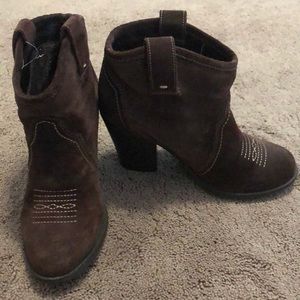 Kensie girl brown suede boots 👢